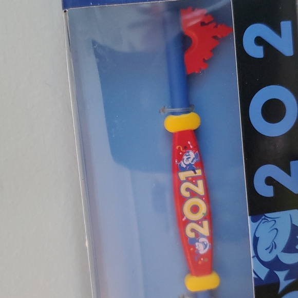DISNEY Mickey & Minnie Mouse 2021 Key - New in Box - Picture 4 of 5